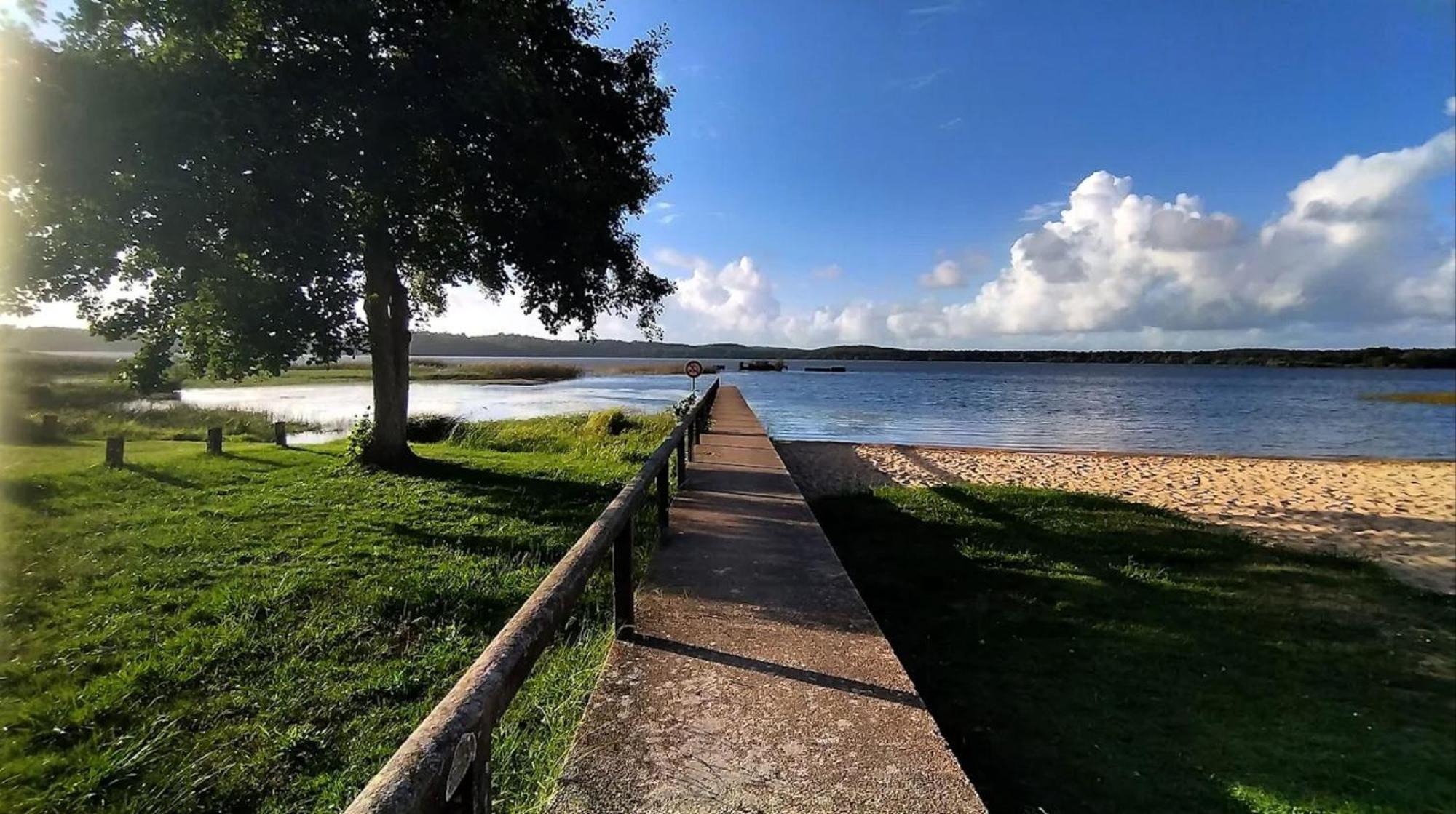 Vk Lake Aureilhan  المظهر الخارجي الصورة