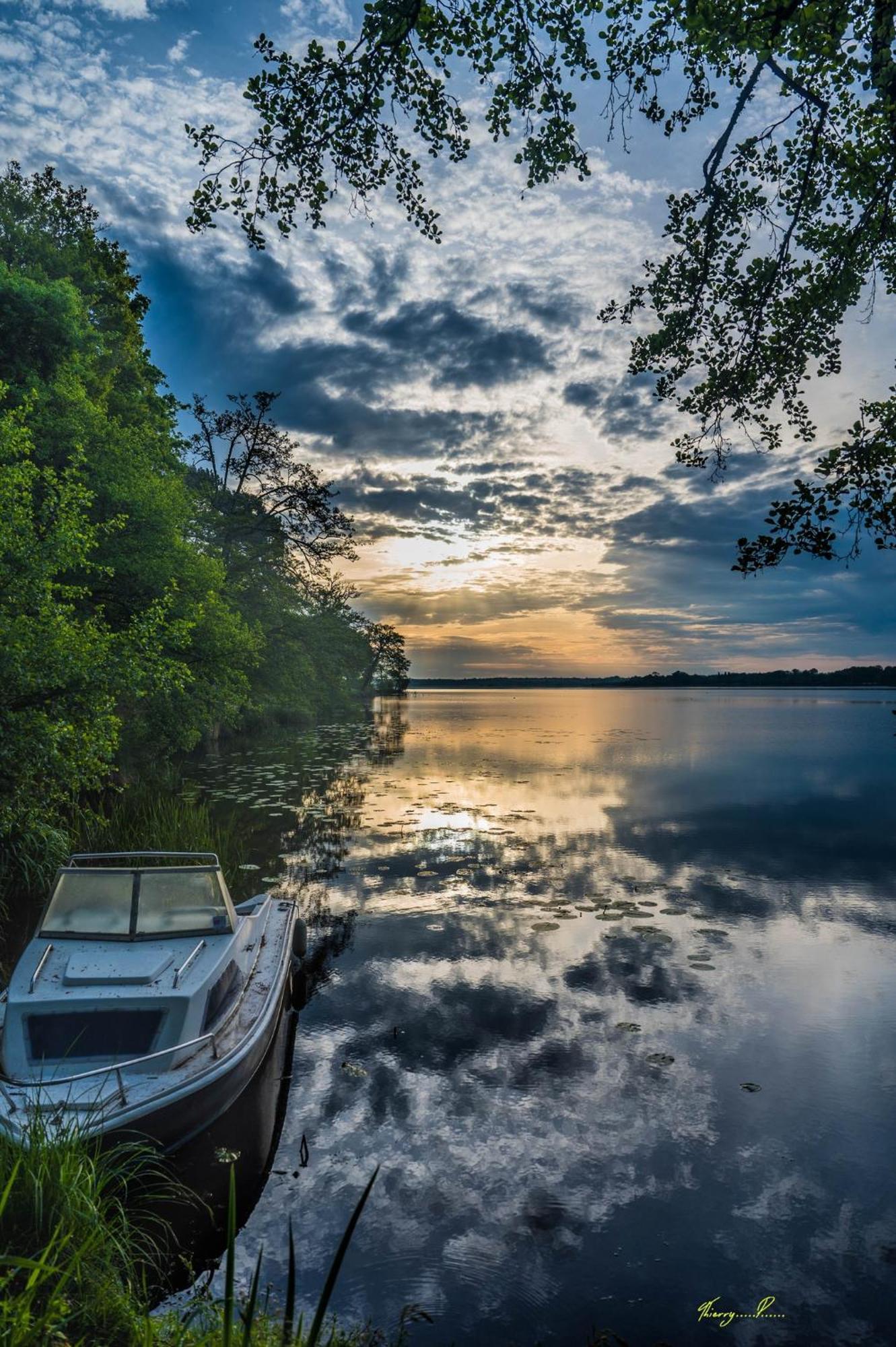 Vk Lake Aureilhan  المظهر الخارجي الصورة